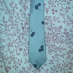 Geoffrey Beene Silver Gray Random Paisley Tie Silk